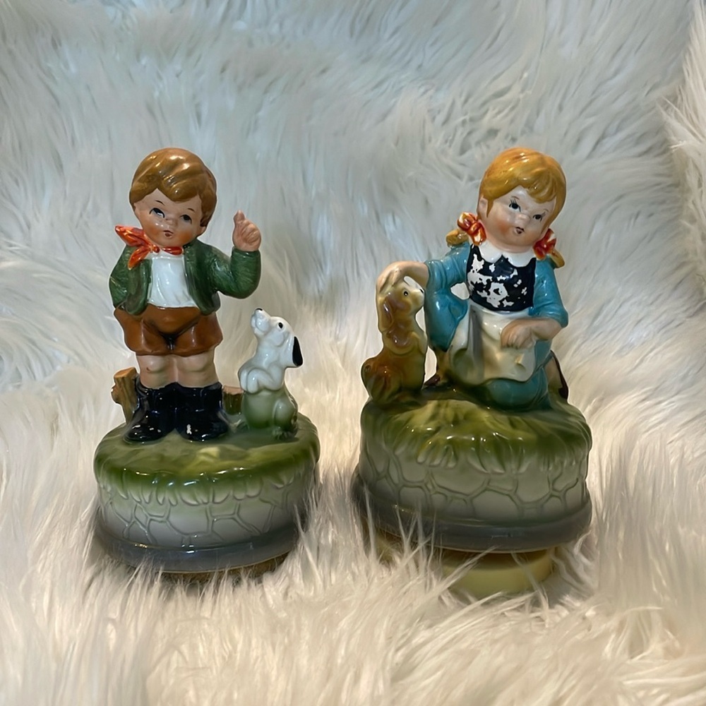 Vintage 1970’s Rotating Music Box Porcelain Boy / girl With Dog set